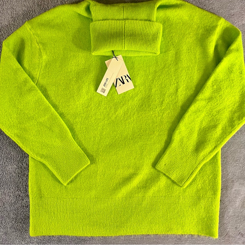 Zara Oversized Turtleneck Sweater Size Small Neon Green